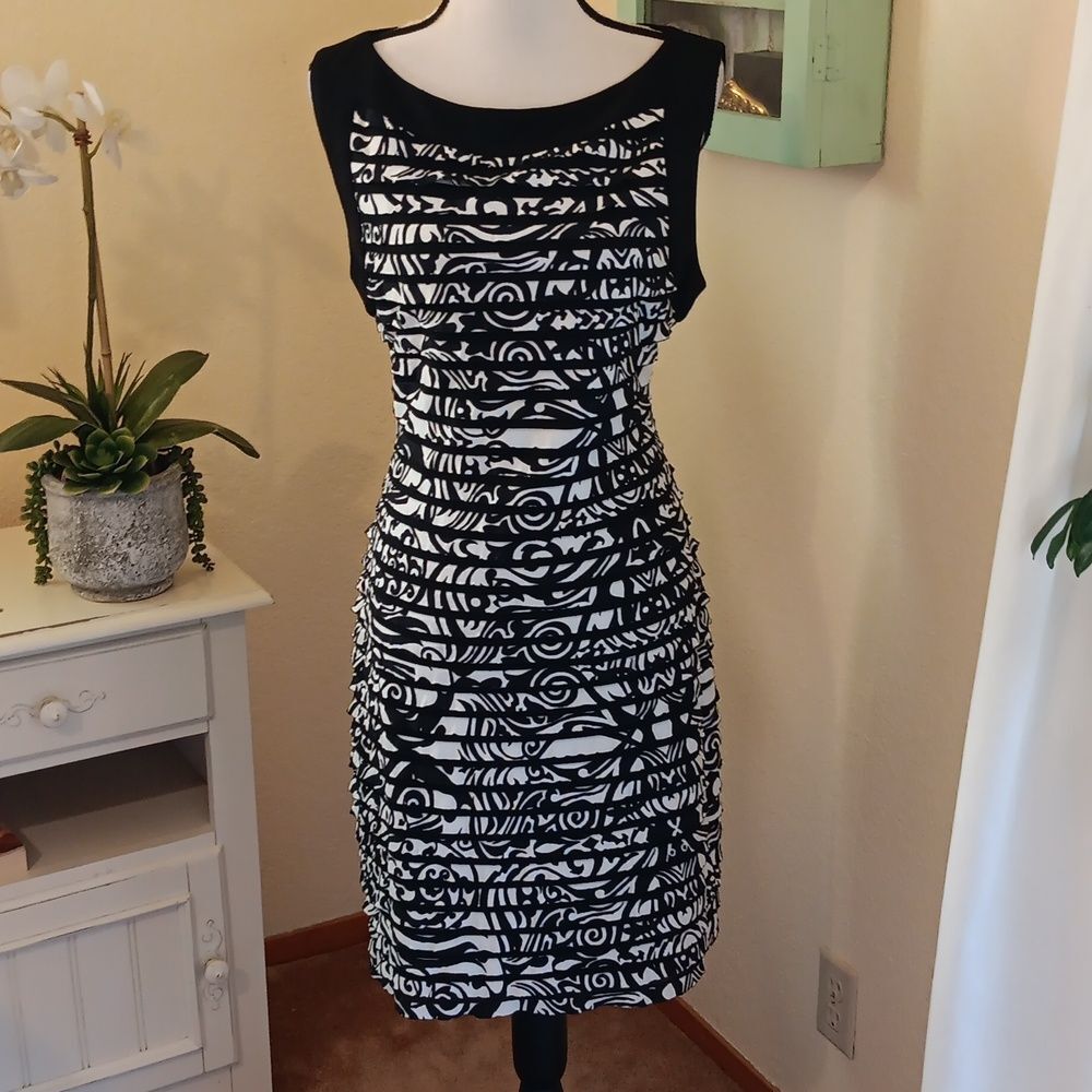 London Times Black and White Printed Sheath Dress - Size 14